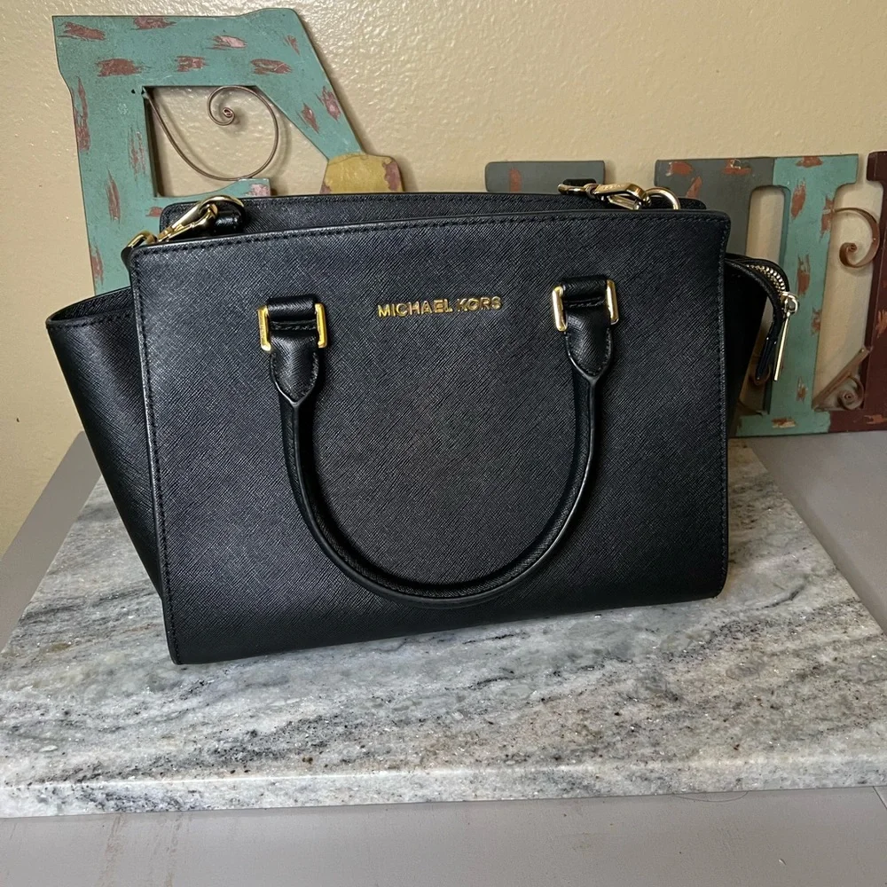 Michael Kors Selma Leather Satchel Bag with Wallet- Black.